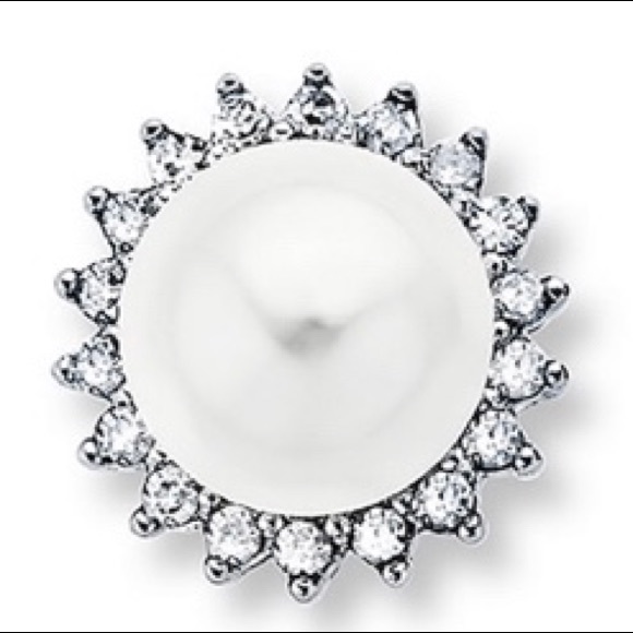 Diamond Brilliance 1/10TW Diamond Sterling Silver - Picture 2 of 3